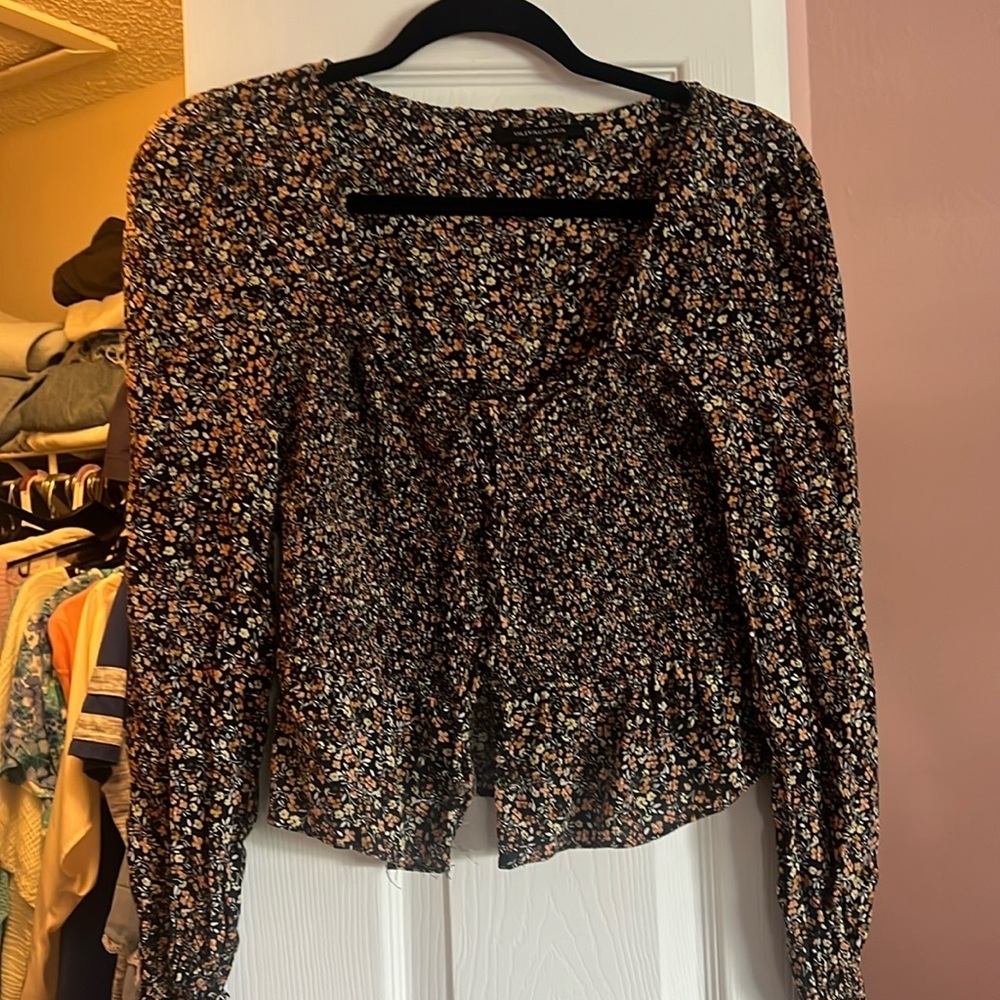 Oliveaceous top